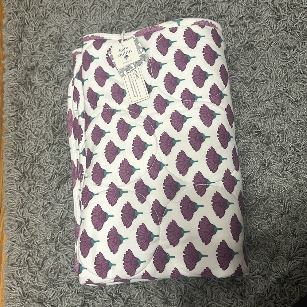 NWT Kate Quinn Orchid Marigold Circle Quilt Organic Cotton